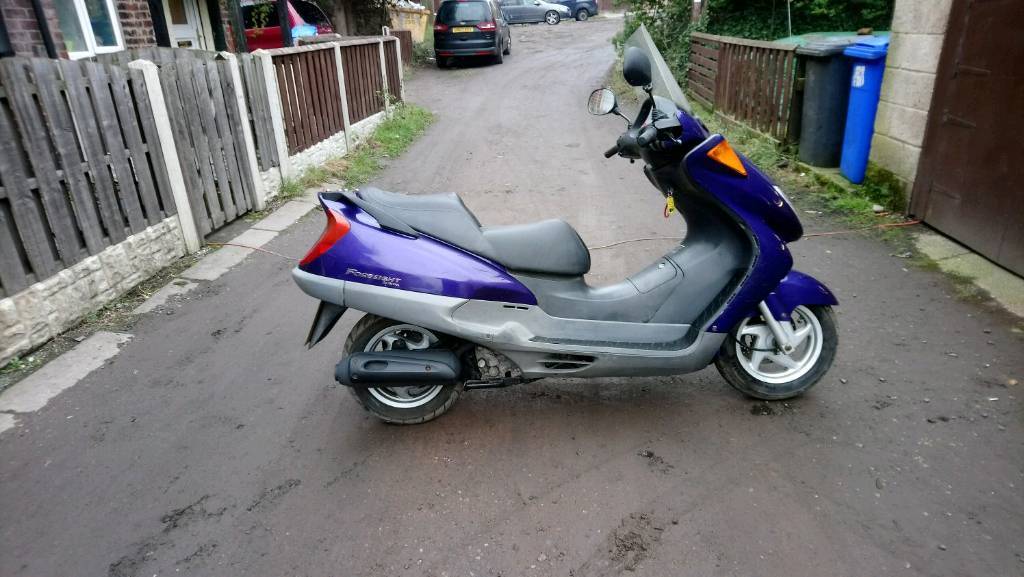 Honda fes 250