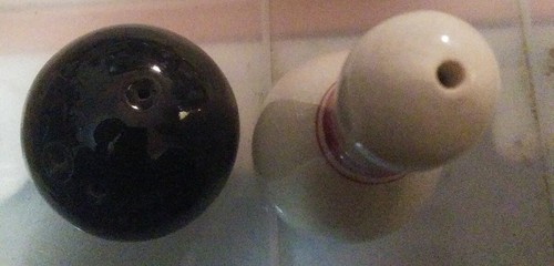 Bowling Ball Bowling Pin Salt and Pepper Shaker Set Ceramic Hand Painted-COOL-#2