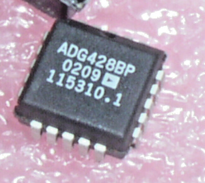 AD LC2MOS LATCHABLE 4/8 CHANNEL HIGH PERFORMANCE ANALOG MULTIPLEXER IC 20-PLCC
