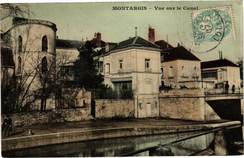 Cpa Montargis - Vue Sur Le Canal (227731)