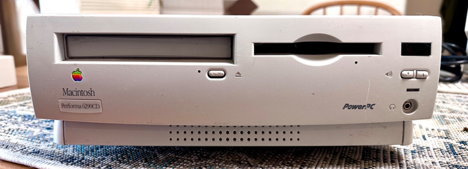 Macintosh Performa 630 1994年製　起動します Macintosh Performa 630 1994年製 起動しますΩ