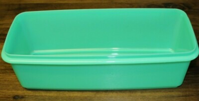 Tupperware 14 inch bread box no lid