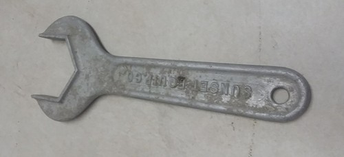 Vintage Aluminium Sunset Equip Co. 1 1/2
