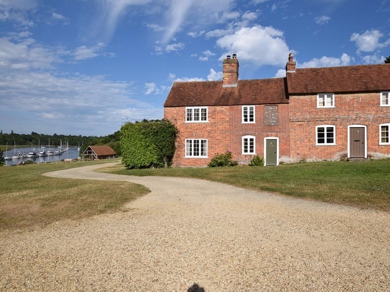 Stunning Holiday Cottage Rental at Bucklers Hard, Beaulieu, New Forest