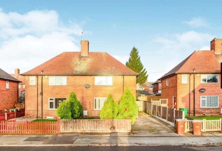 3 Bedroom SemiDetached House in Broxtowe in Bilborough