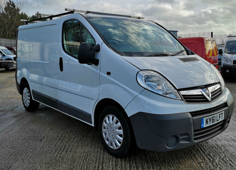 VAUXHALL VIVARO TRAFIC 2700 SWB 2L WHITE DIESEL GOOD CHEAP VAN NO ADDED