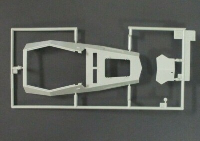 Dragon 1/35 Scale Sd Kfz 253 le Beob Pz Wg Parts Tree M from Kit No. 6140