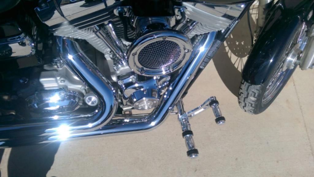 BILLET ALUMINUM FORWARD CONTROLS 200616 HARLEY DYNA GLIDE STREET BOB