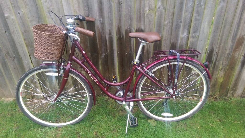 Raleigh Cameo Burgundy City bike - $ 86