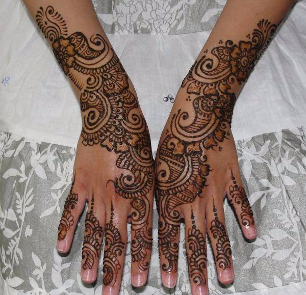 henna tattoos artist,available with your budget,start from ...