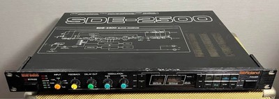 Roland Digital Delay SDE-2500 64 types of delay settings MIDI Modulation