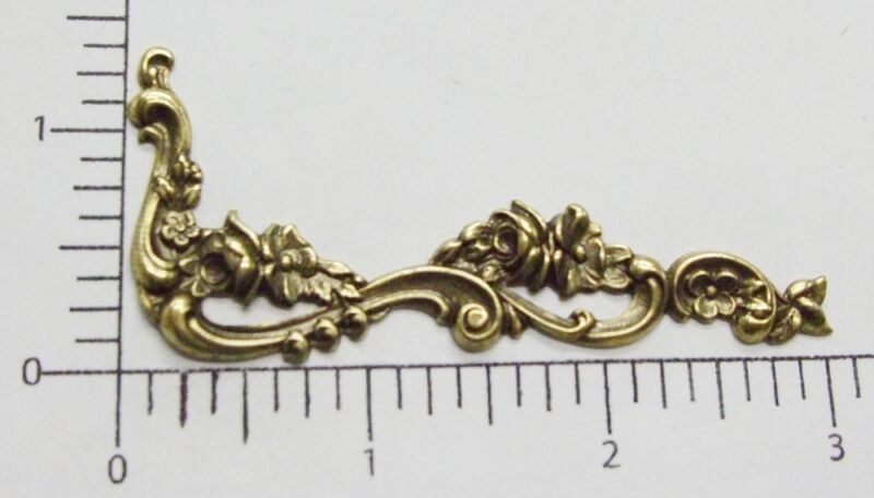 23563 - 2 Pc. Victorian Corners Jewelry Finding Brass Oxidized 