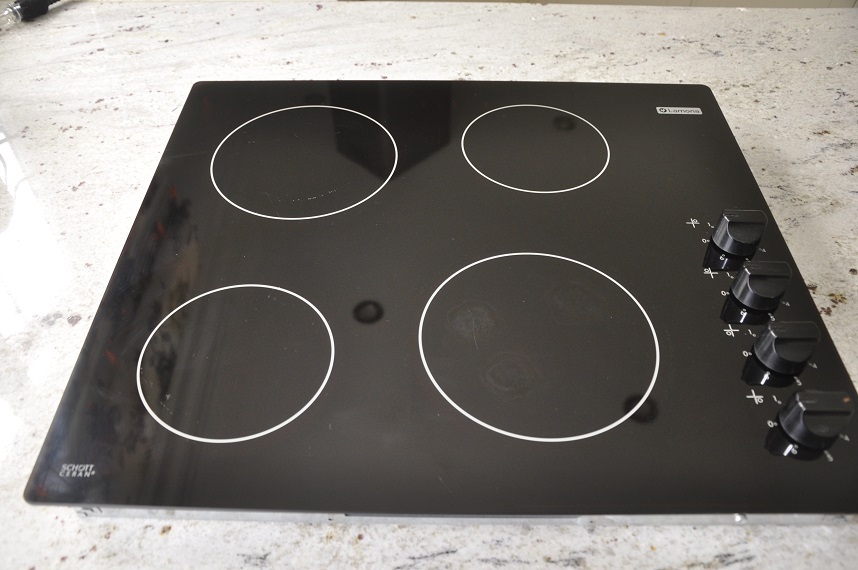 Lamona Ceramic Glass Hob As New Black Glass HJA1703 in Wokingham