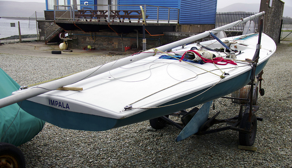 Classic Flying Fifteen keeled sailing dinghy, keel boat, good condition