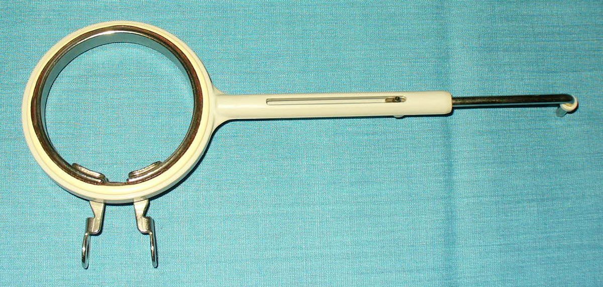 Vintage BERNINA Embroidery Hosiery Darning Hoop old style FREE SHIP