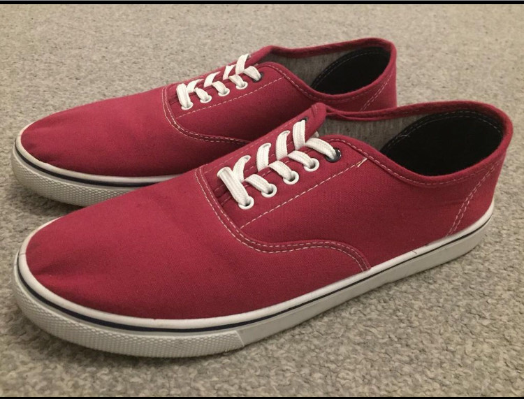 Burgundy Plimsolls Size 9 Burgundy Plimsolls Size 9