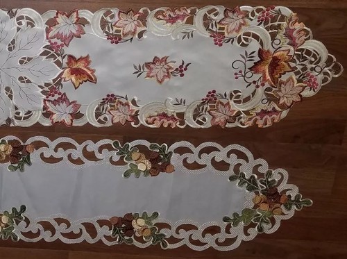 Autumn Fall Summer Tablecloth Table runner Doily Leaf Acorn Embroidery Lot of 2