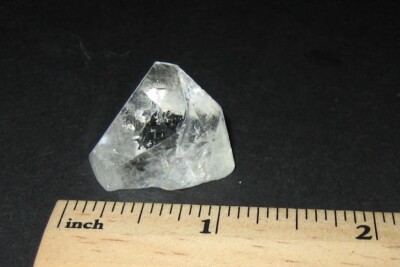 0.9'' SMALL NATURAL CLEAR APOPHYLLITE CRYSTAL POINT PYRAMID FROM INDIA ~ 8.7g *A1