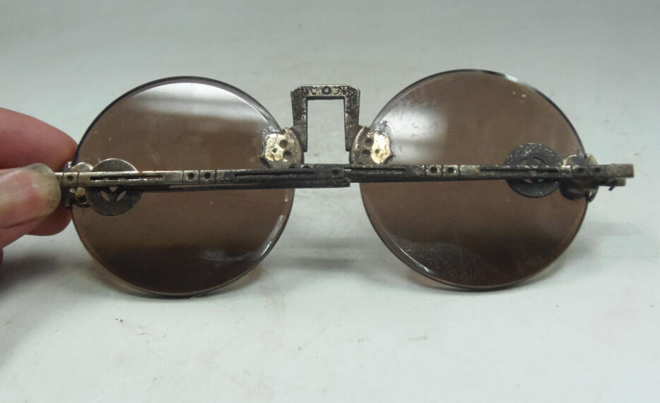 Rare Old collection Chinese Oriental Vintage  Dark brown Crystal glasses