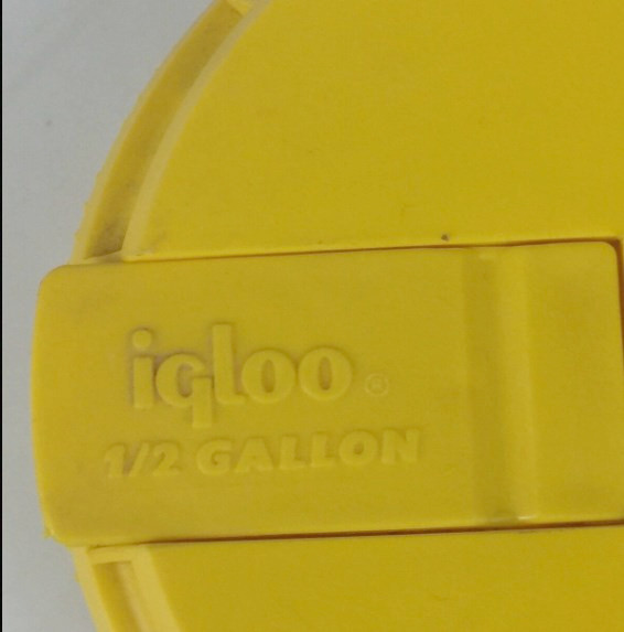Vintage Igloo 1/2 Half Gallon 12