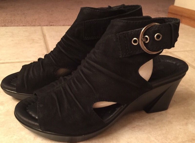 Earth Heels for Women