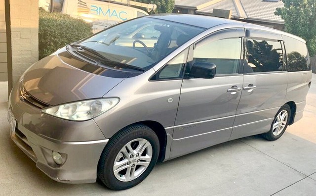 Toyota estima 2004