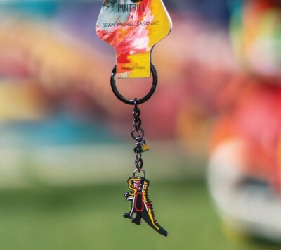  RARE  JEAN-MICHEL BASQUIAT Crowned T-Rex Keychain Keyring *BRAND NEW*    