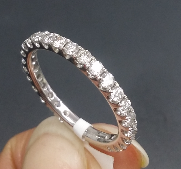 Pre-owned Handmade Deal 1.05ctw Natural Round Diamond Ladies Eternity Wedding Band Ring 14k Gold. In H