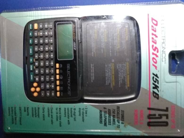 Vintage datastor 15kB stores up to 750 names and numbers