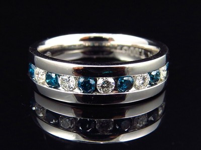 Pre-owned Jewelry Unlimited Mens 10k White Gold Channel Blue Diamond Wedding Engagement Band Ring (1.03ct) In G-h
