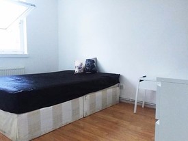AMAZING LATE DEAL ! SUPERB HUGE AND CHEAP DOUBLE IN BETHNAL GREEN/ PRIVATE LANDLORD 