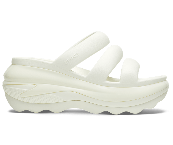 【Crocs】◆大人気◆Mega Crush Triple Strap◆Chalk◆ Crocs WOMEN'S MEGA CRUSH TRIPLE STRAP Chalk Fast Free