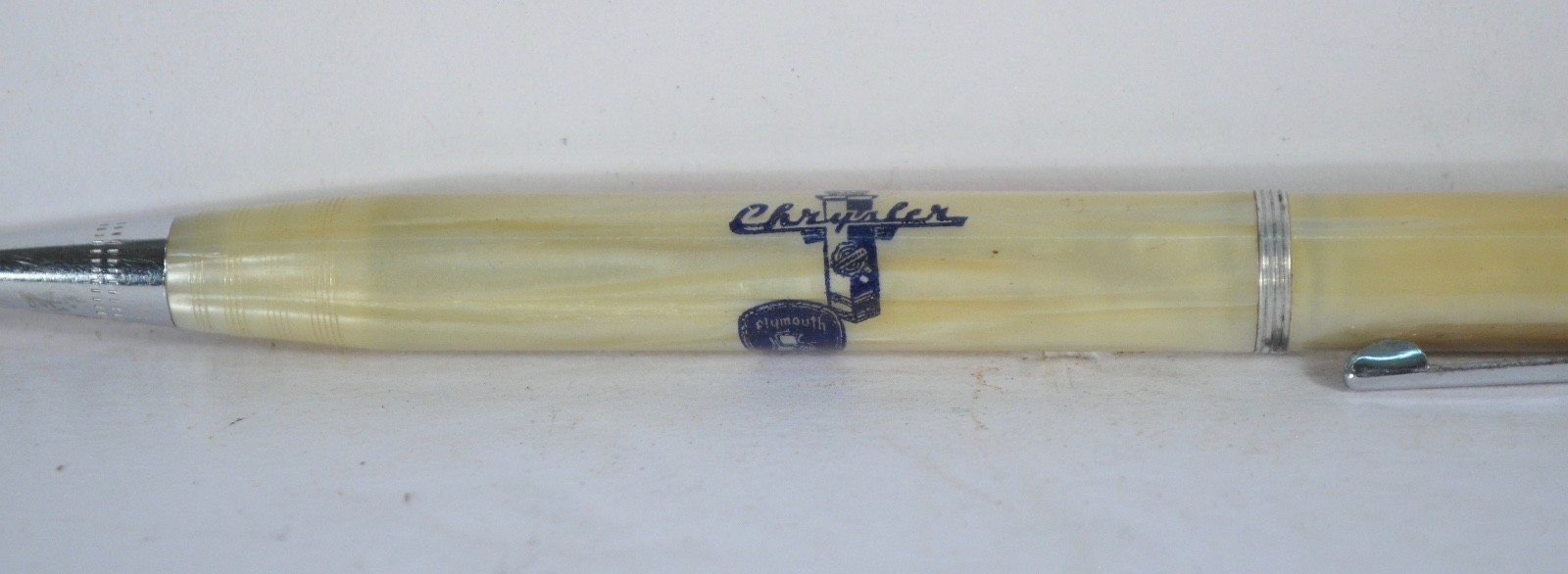 VINTAGE CHRYSLER MECHANICAL TWIST PENCIL AUTO MCKEE & SON AUBURN NE