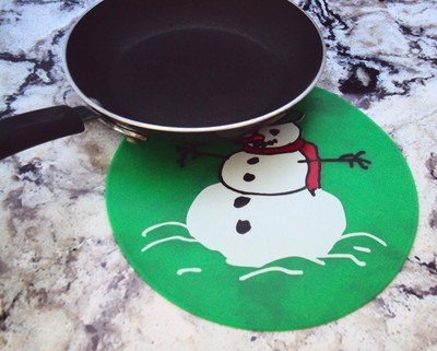 Green Snowman Silicone Table Placemat Table Trivet Kitchen Hot Pad Table Decor