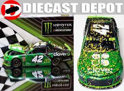 KYLE LARSON  2019  CLOVER DOVER RACE WINNER  1/24 ACTION