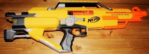 ナーフ　スタンピード Amazon.com: NERF ICON Series Stampede ECS Blaster : Toys & Games