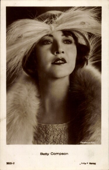 Ak Schauspielerin Betty Compson, Portrait, Federhut, Amag Iris 365-2 - 11100240