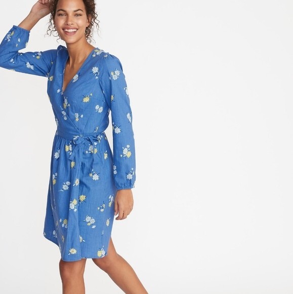 

Старое темно-синее платье с запахом и цветочным принтом, размер, Синий