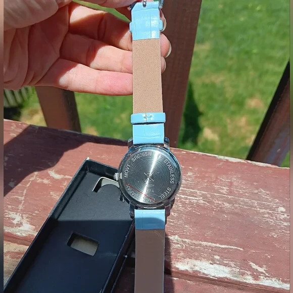 Avon Montre-Bracelet Watch "Dream Big" - Blue