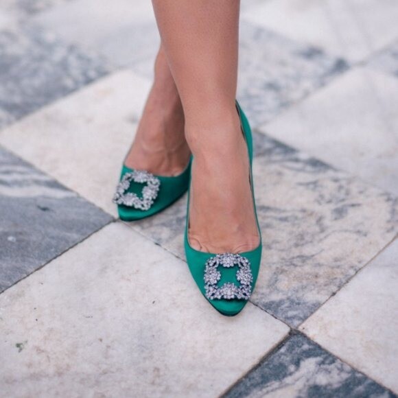 フラットシューズ Manolo Blahnik Hangisi Flat Green HANGISIFLAT | Green Satin Jewel Buckle Flat Pumps | Manolo