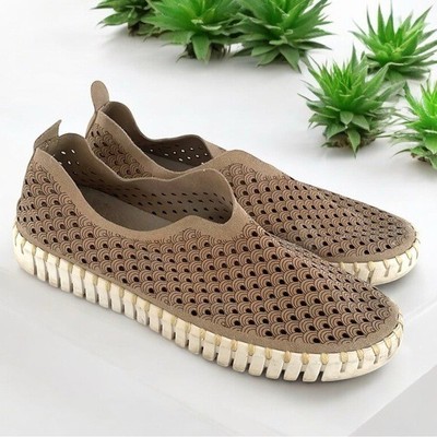 Ilse Jacobsen Women's Tulip Sneaker Slip On Size 9 Perforated Leather Shoe