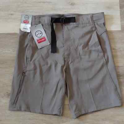 NWT Wrangler ATG All Terrain Gear Side Belted Utility Shorts Brown Size 30