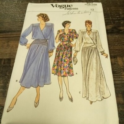Vintage Vogue Sewing Pattern 9517 Women's Dress Dresses Size 12 Uncut