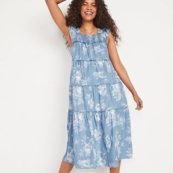 

Многоярусное платье макси Old Navy Blue с цветочным принтом из шамбре, размер, Синий