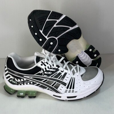 Woman s Asics gel Kinsei og black, white size 7 us