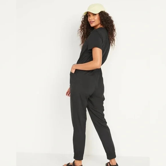 

Комбинезон без воротника Old Navy Black из эластичного материала, размер, Черный