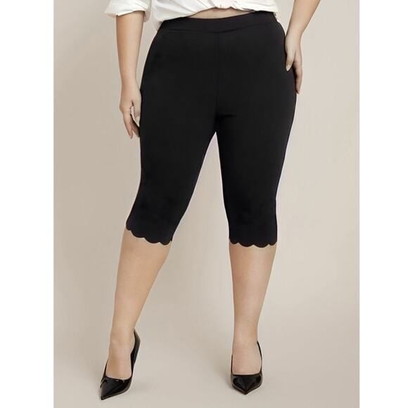 BloomChic Black Scalloped Trim High Rise Leggings Capri Plus Size 1X 14-16 NWT