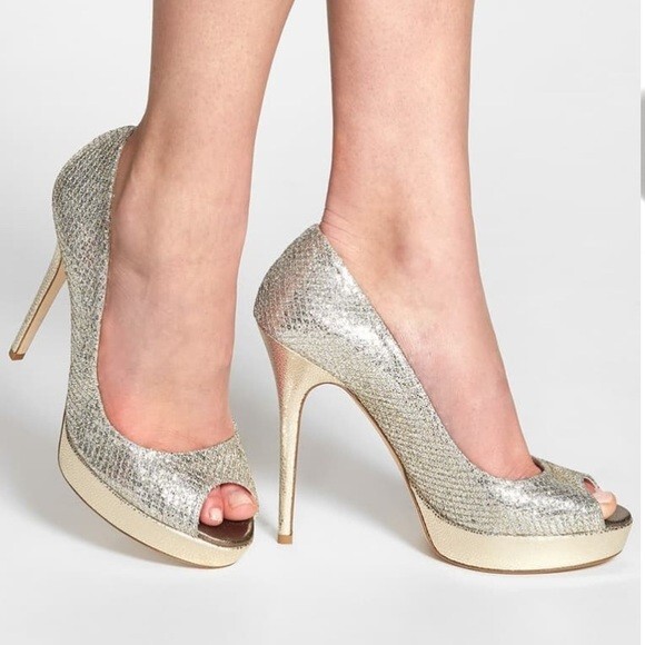 70%オフセールJIMMY CHOO ANYA FLAT SILVER Women's Designer Sandals | Heeled & Flat | JIMMY CHOO US