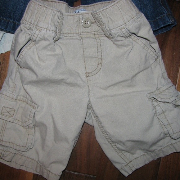 4T toddler shorts 3 pairs khaki and denim jean (no lower left denim shorts)