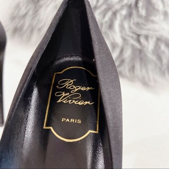 Pre-owned Roger Vivier Open Toe Satin Pumps Nero Size 41